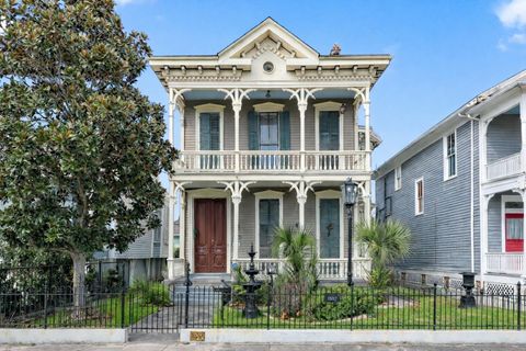 Photo of 1712 Winnie Street, Galveston, TX 77550 (MLS # 32331607)