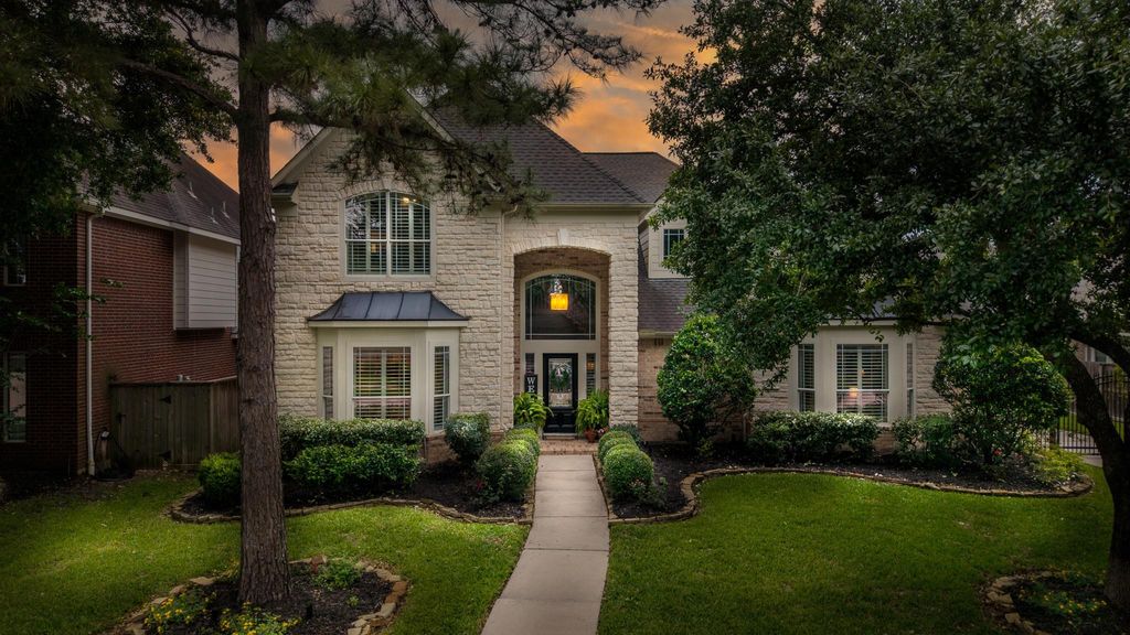 Photo of 10411 Harnwell Crossing Drive, Spring, TX 77379 (MLS # 52411390)