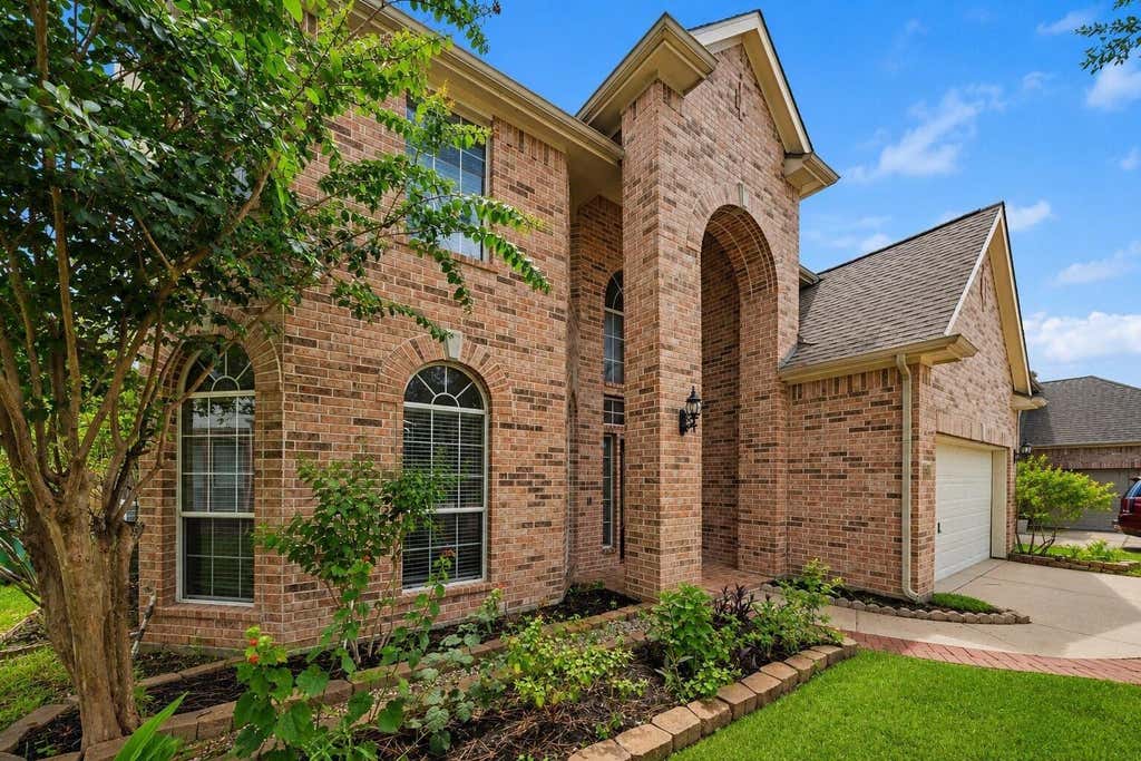 Photo of 9422 Shelbourne Meadows Drive, Houston, TX 77095 (MLS # 52049961)