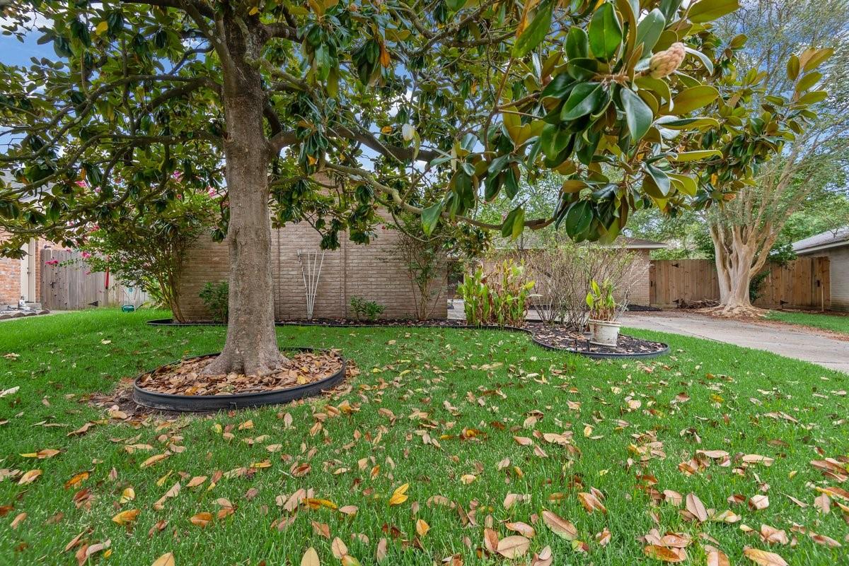 5822 Fallengate Drive
