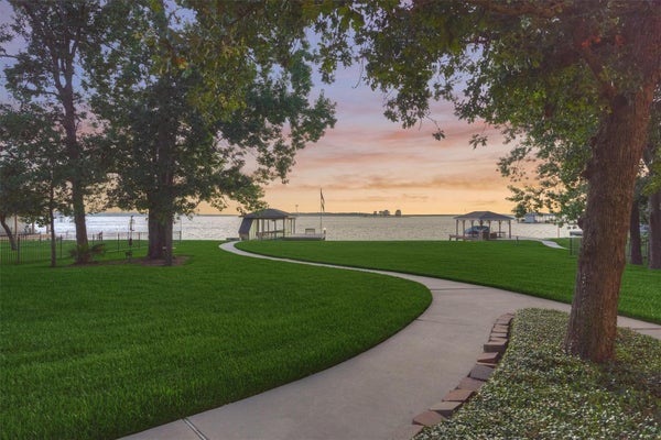 9485 ESCONDIDO DR, WILLIS, TX 77318 - Image c2ceeaf416374a809aa1adfb87be830a/893711851