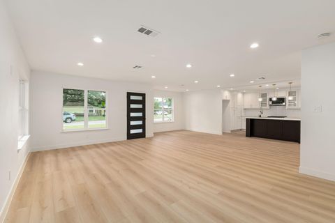 Tiny photo for 7414 Janak Drive, Houston, TX 77055 (MLS # 40032967)