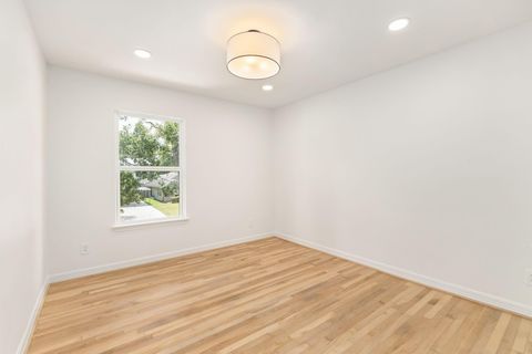 Tiny photo for 7414 Janak Drive, Houston, TX 77055 (MLS # 40032967)