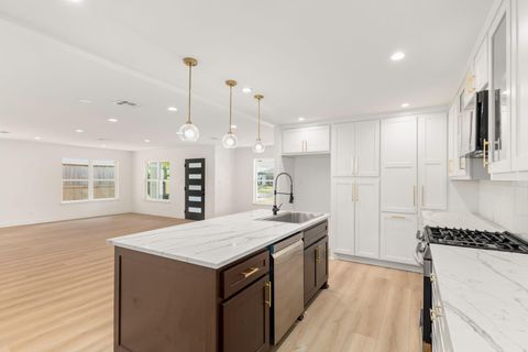 Tiny photo for 7414 Janak Drive, Houston, TX 77055 (MLS # 40032967)