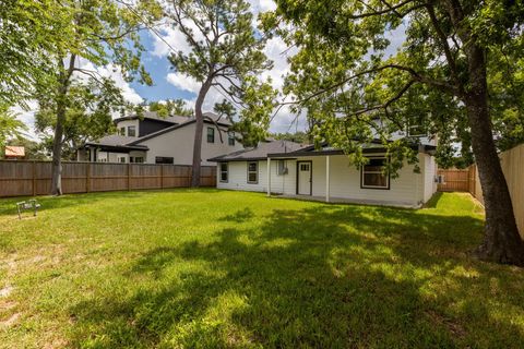 Tiny photo for 7414 Janak Drive, Houston, TX 77055 (MLS # 40032967)