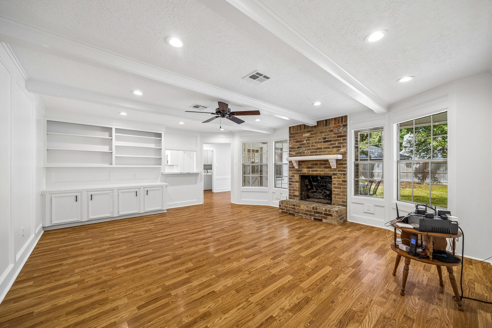 3427 Tree Lane