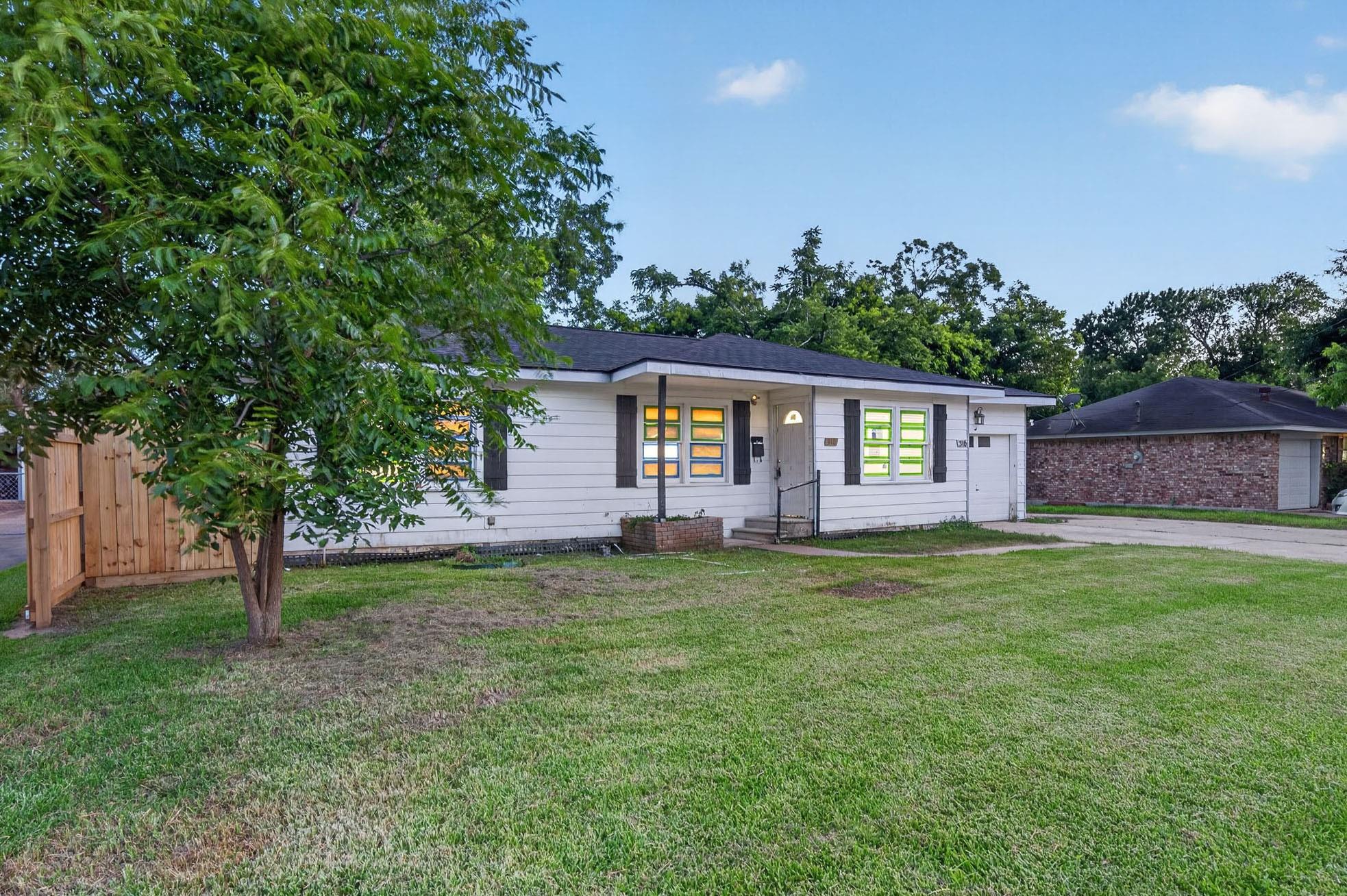 310 Nasturtium Street