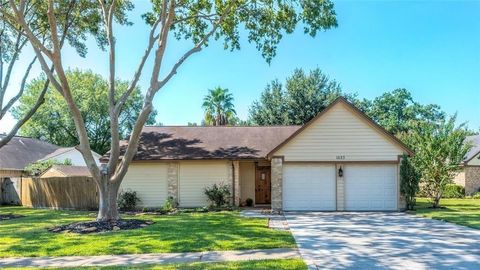 Photo of 1623 Jo Ann Lane, Sugar Land, TX 77498 (MLS # 78949758)