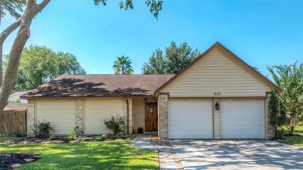 Photo of 1623 Jo Ann Lane, Sugar Land, TX 77498 (MLS # 78949758)