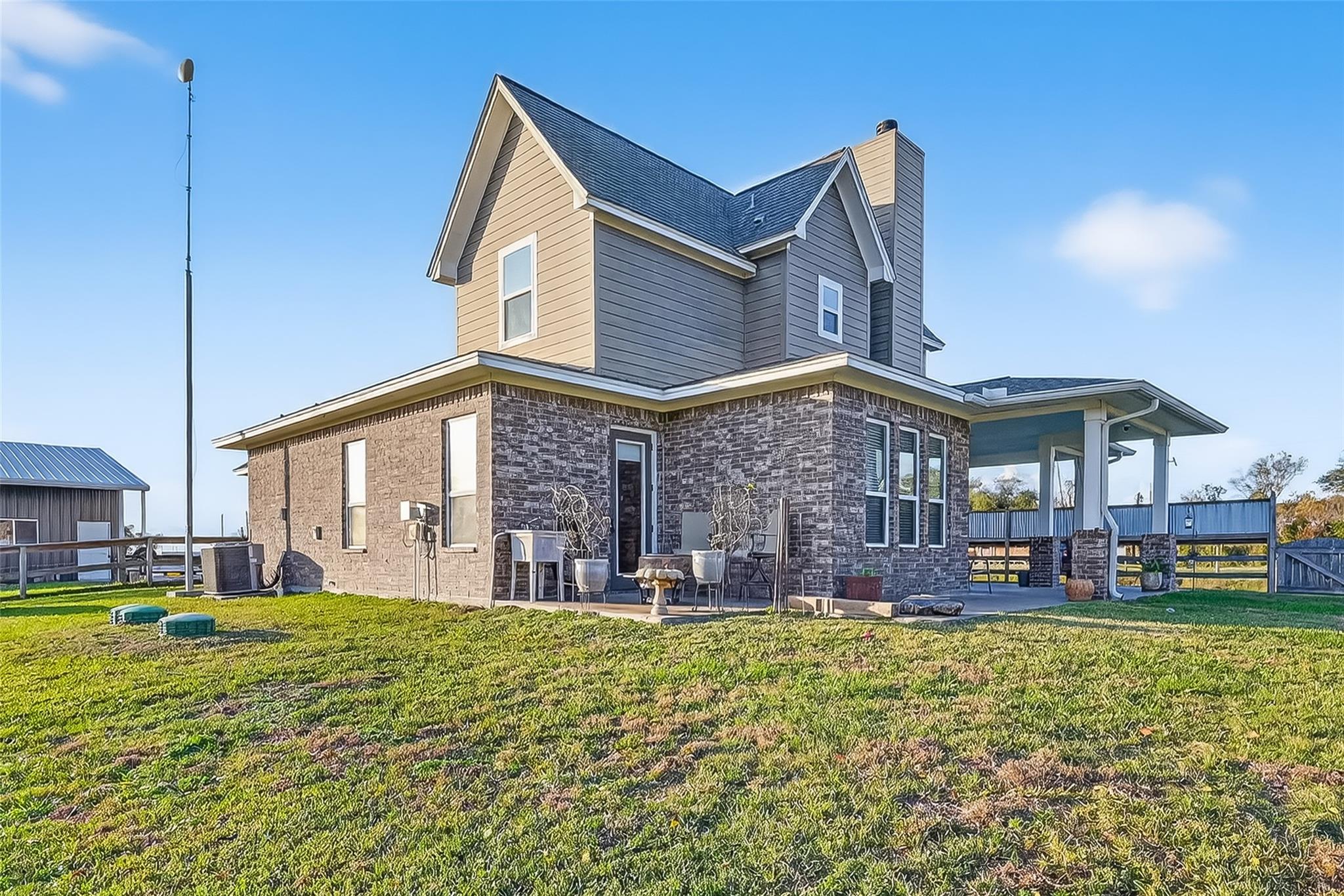 912 County Road 340