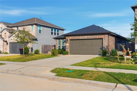 Photo of 7819 Wyndham Harbor Court, Richmond, TX 77407 (MLS # 95429261)
