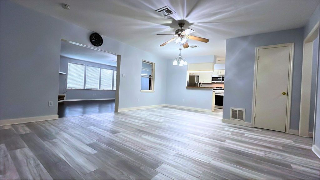 Photo of 13419 Greenway Drive, Sugar Land, TX 77498 (MLS # 62780355)