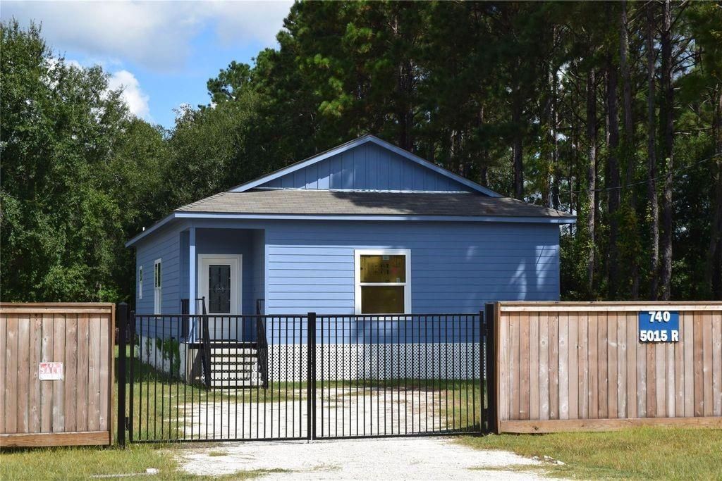 Photo of 740 County Road 5015, Cleveland, TX 77327 (MLS # 9499749)