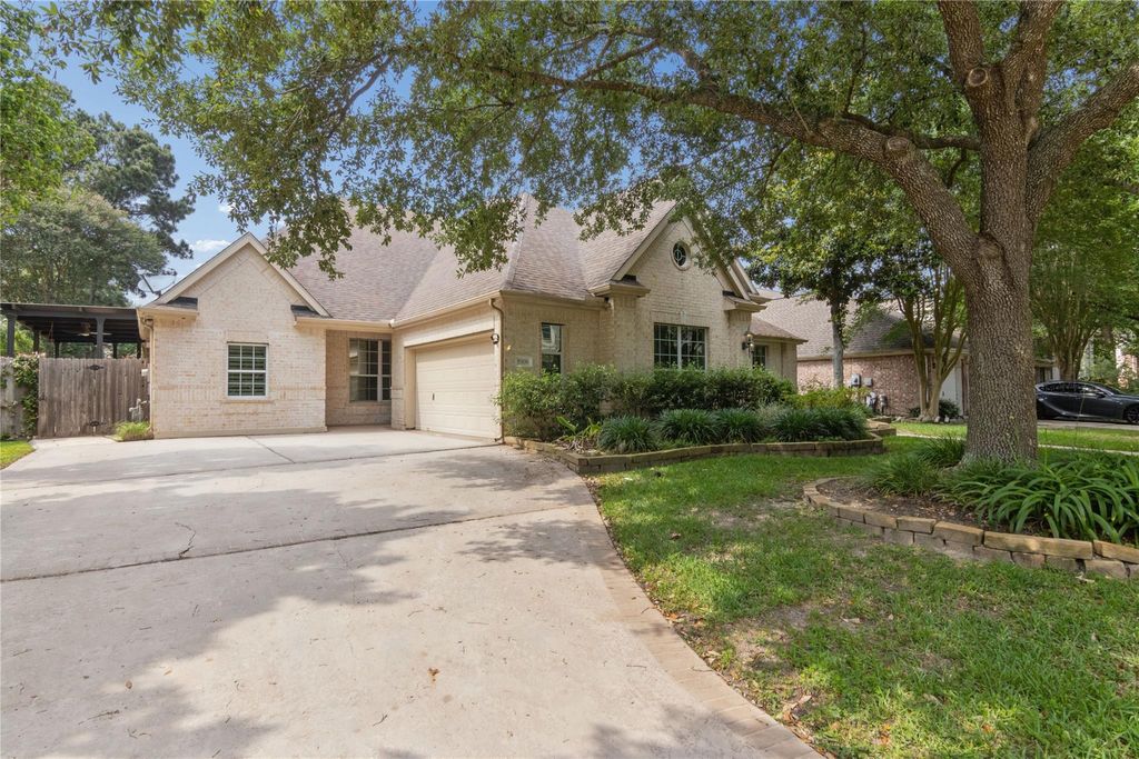 Photo of 5306 Norborne Lane, Houston, TX 77069 (MLS # 85422389)