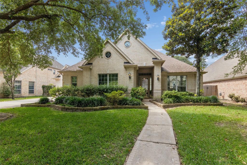 Photo of 5306 Norborne Lane, Houston, TX 77069 (MLS # 85422389)