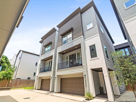 Photo of 3026 Live Oak Street, Houston, TX 77004 (MLS # 44632567)