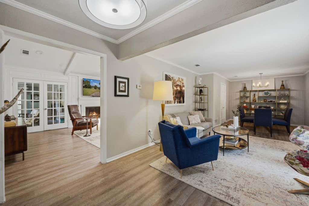 Photo of 5119 Creighton Drive, Dallas, TX 75214 (MLS # 32138982)