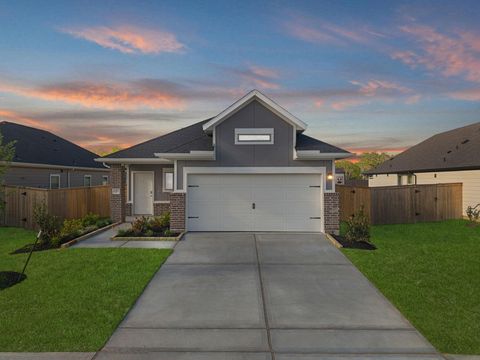 Homes For Sale - 242 Orchard Laurel Drive<br/> Alvin, TX 77511