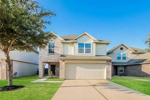 Photo of 718 N Ella Creek Drive, Houston, TX 77067 (MLS # 16195666)