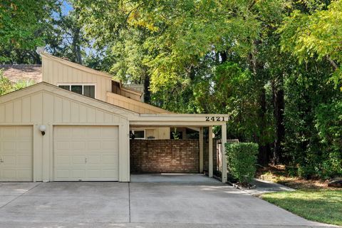 Photo of 2421 W Settlers Way, The Woodlands, TX 77380 (MLS # 29680407)