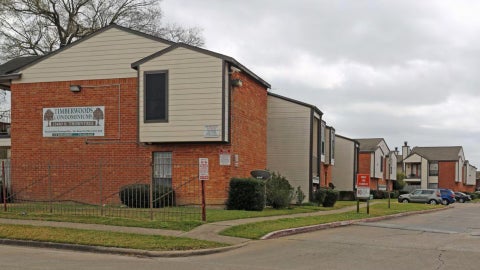 Condo For Sale - 13480 S Thorntree Drive #910<br/> Houston, TX 77015