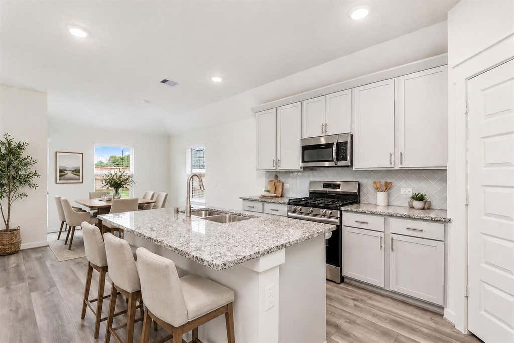 Photo of 3111 West Frontier Lane Ln, Pinehurst, TX 77362 (MLS # 21968124)