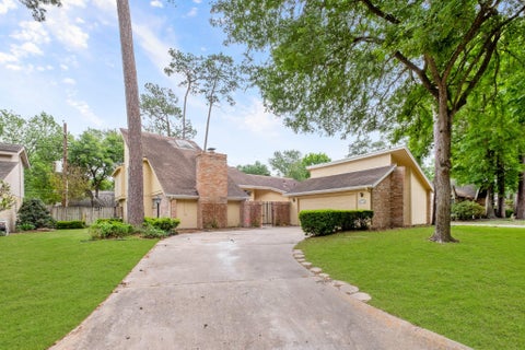 Photo of 14126 Saddlebend Drive, Houston, TX 77070 (MLS # 96988003)