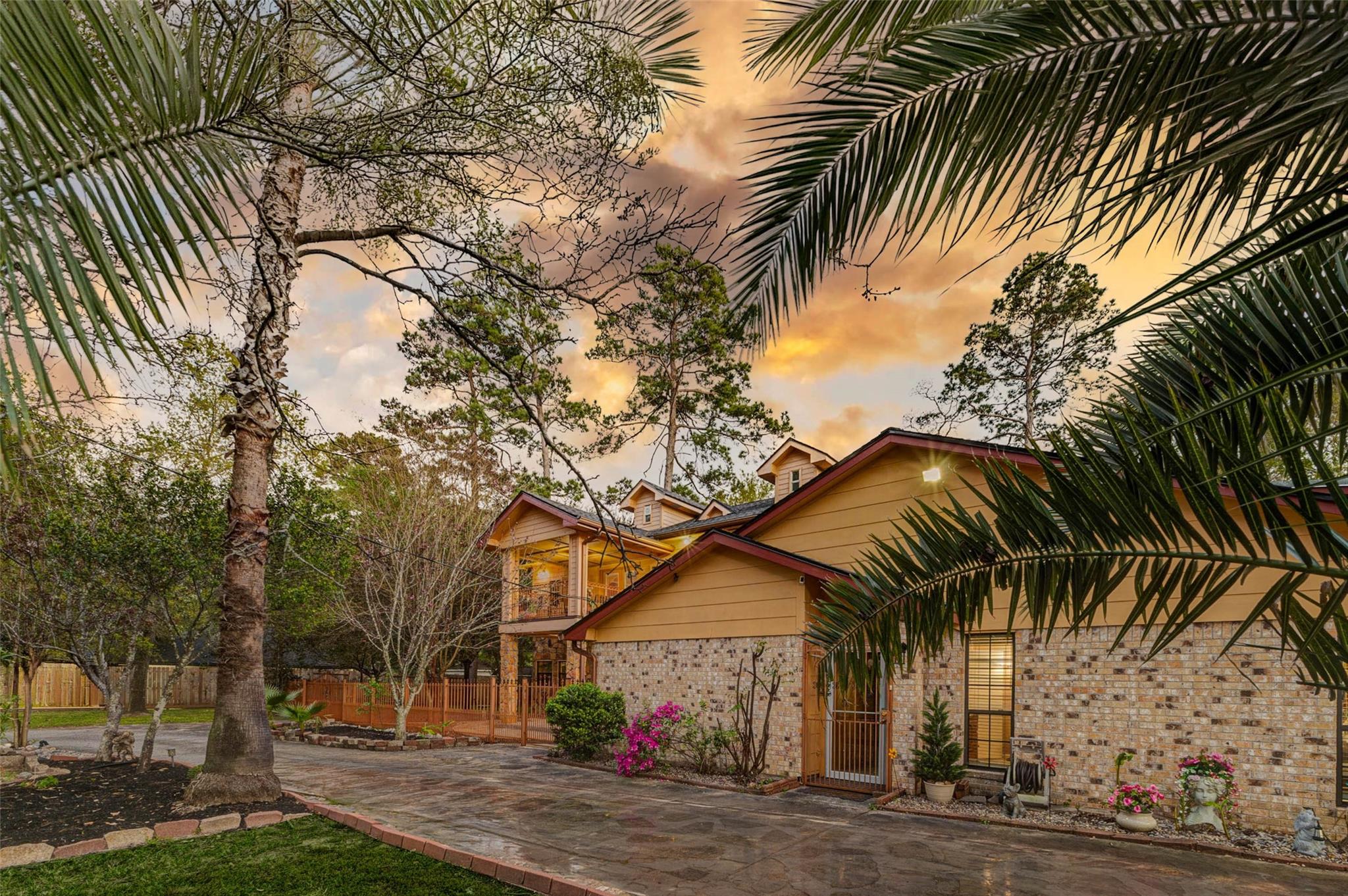 511 Chateau Woods Parkway Drive