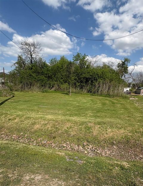 Photo of 5810 Wipprecht Street, Houston, TX 77026 (MLS # 84090170)