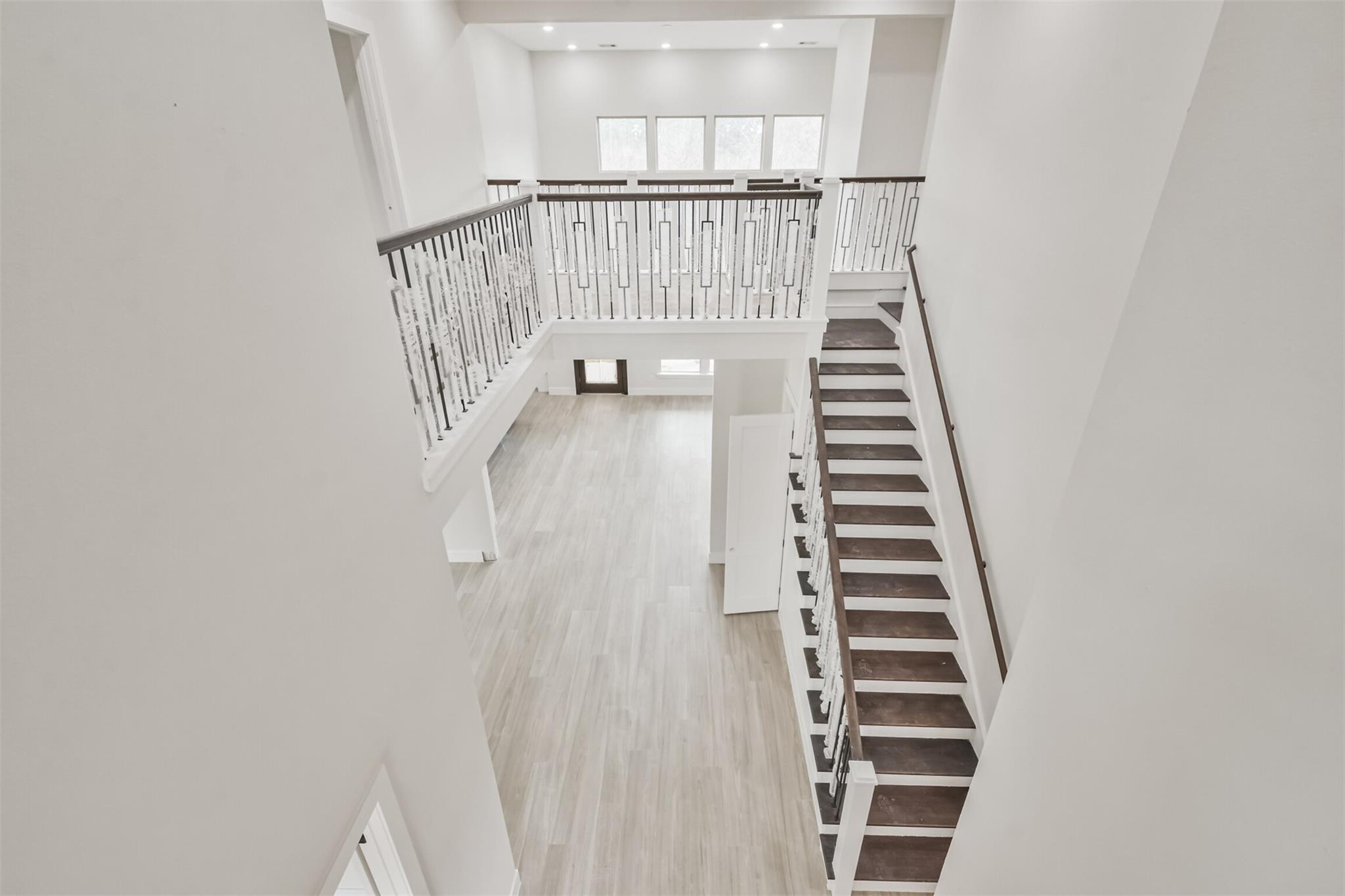 40 Trellis Ct