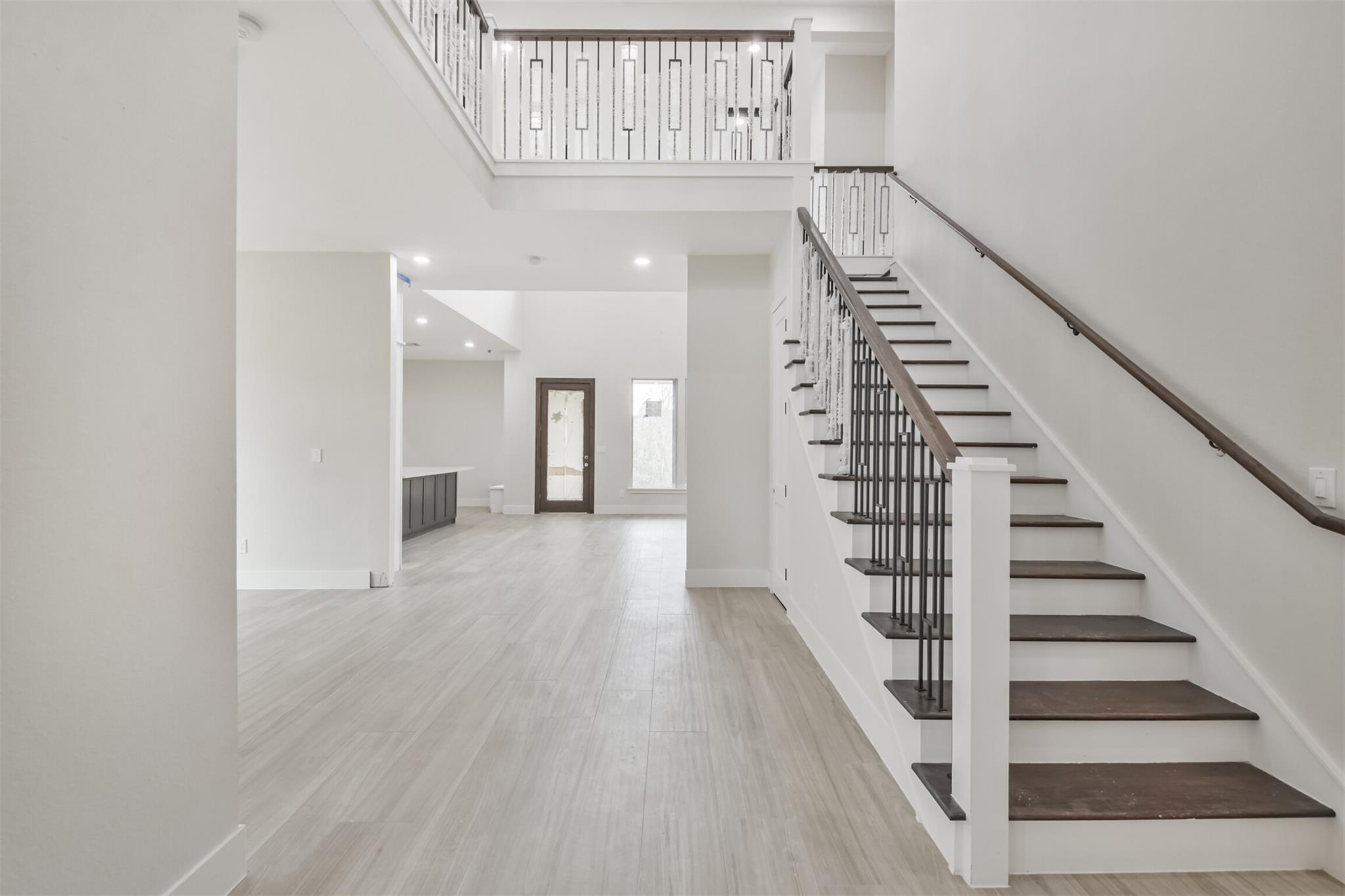 40 Trellis Ct