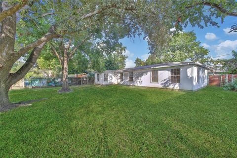 Photo of 12709 Powell Lane, Houston, TX 77015 (MLS # 31780407)