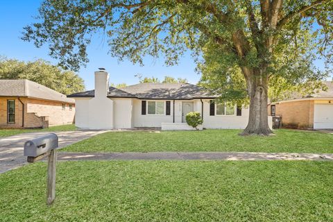 Photo of 15150 Dogwood Tree Street, Houston, TX 77060 (MLS # 4556078)