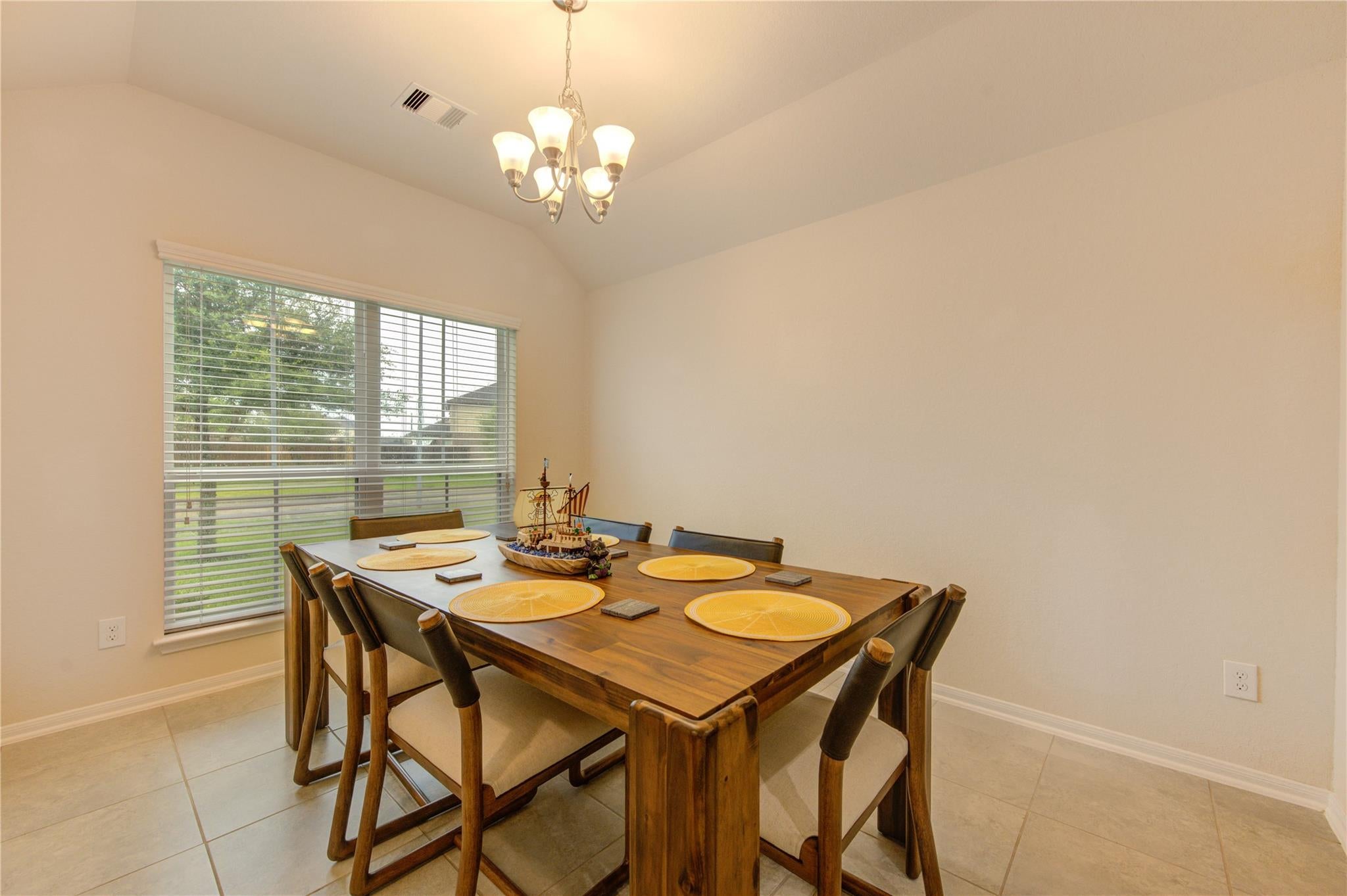 4614 Coopers Hill Trail