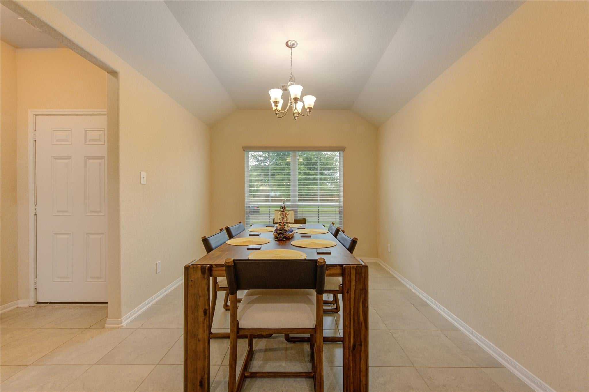 4614 Coopers Hill Trail