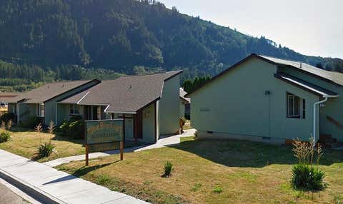 Apartment For Rent - 302 1st Street<br/> Morton, WA 98356