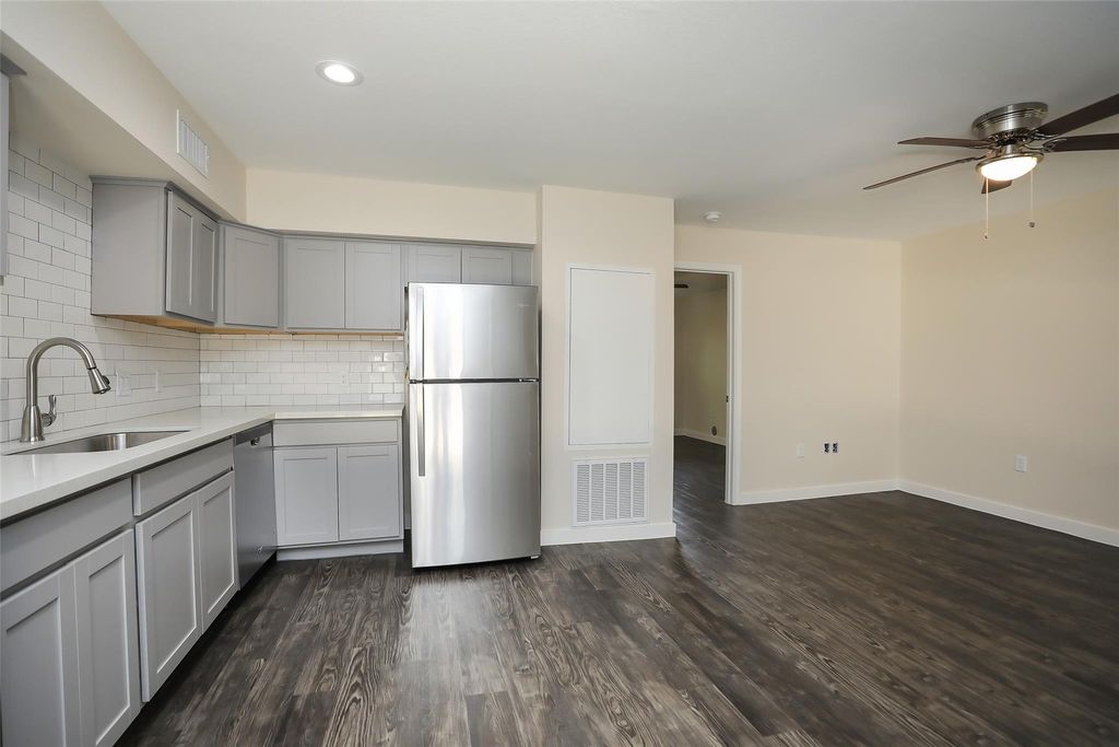 Photo of 5504 La Branch Street #3, Houston, TX 77004 (MLS # 81818794)