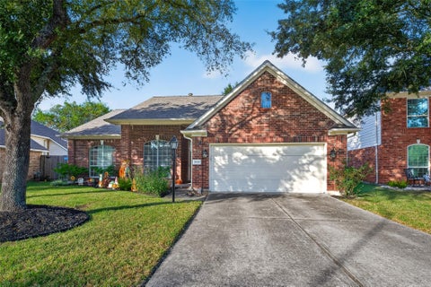 Photo of 8131 Fox Street, Baytown, TX 77523 (MLS # 33815932)