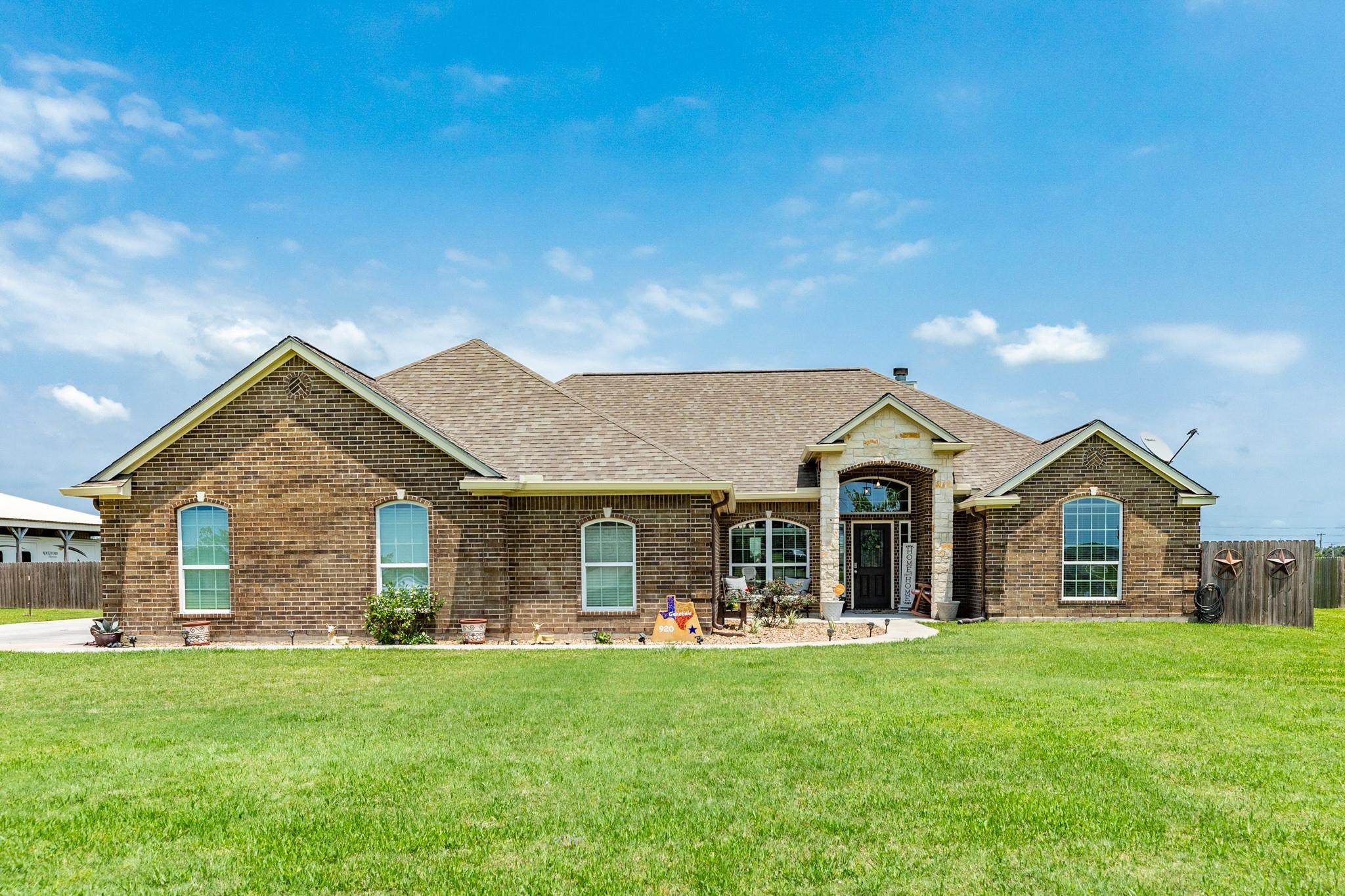 920 Quarter Horse Trail