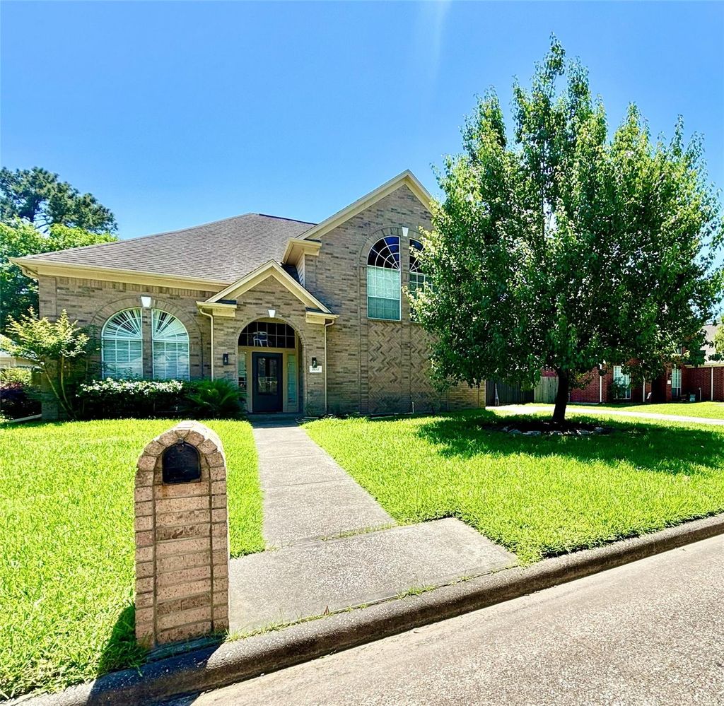 Photo of 20007 Wood Walk Lane, Humble, TX 77346 (MLS # 86278102)