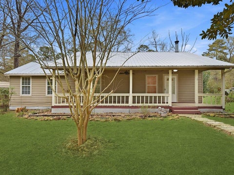 Photo of 402 Anderson Road, Livingston, TX 77351 (MLS # 28756072)