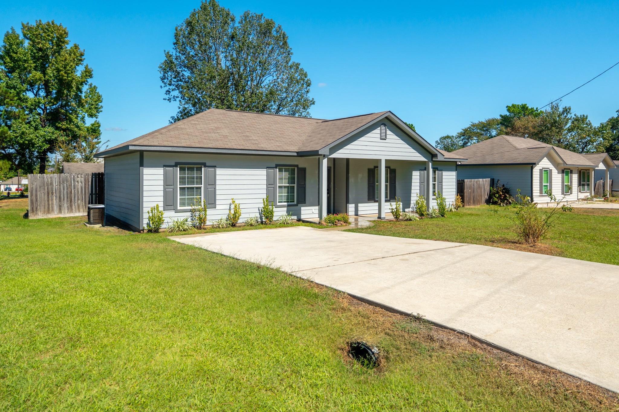 9654 Live Oak Trail