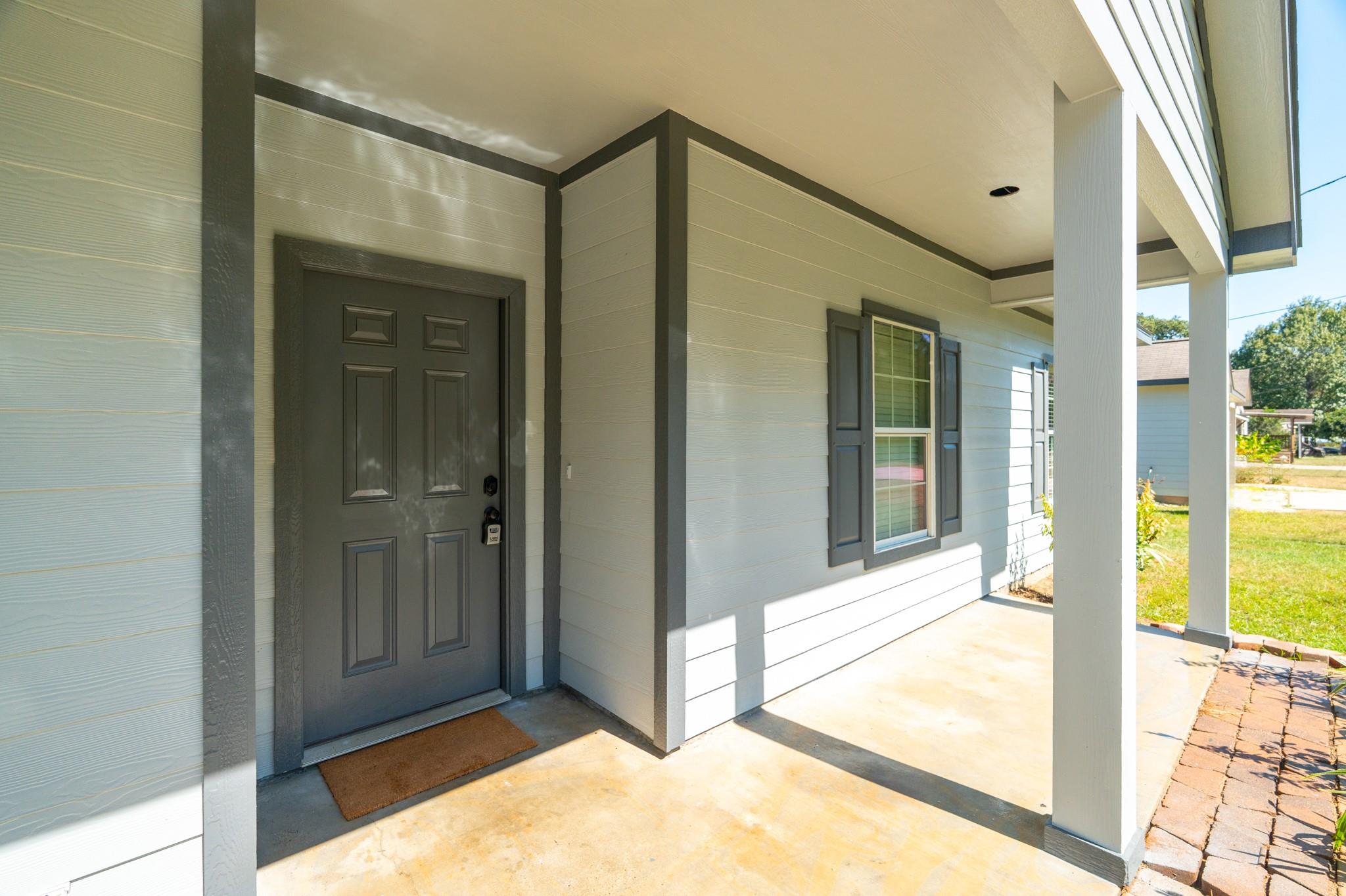 9654 Live Oak Trail