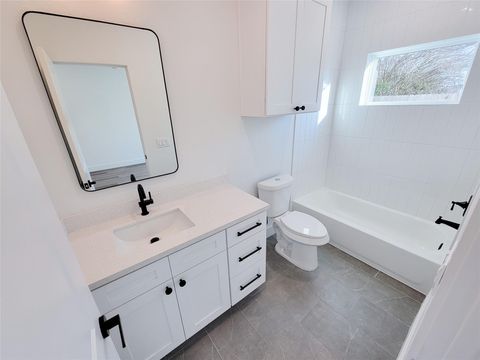 Tiny photo for 7703 Earl Rudder Way, Houston, TX 77055 (MLS # 78444814)