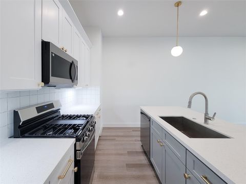 Tiny photo for 7703 Earl Rudder Way, Houston, TX 77055 (MLS # 78444814)