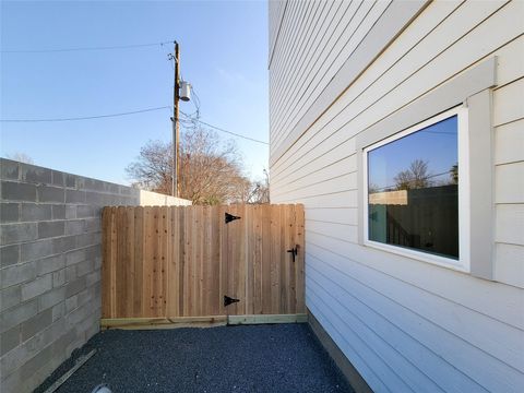 Tiny photo for 7703 Earl Rudder Way, Houston, TX 77055 (MLS # 78444814)