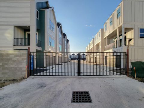 Tiny photo for 7703 Earl Rudder Way, Houston, TX 77055 (MLS # 78444814)