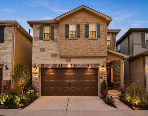Photo of 8607 Cedar Brook Point Drive, Houston, TX 77080 (MLS # 75085728)