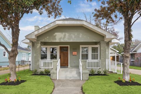 Photo of 1111 Fugate Street, Houston, TX 77009 (MLS # 30485758)