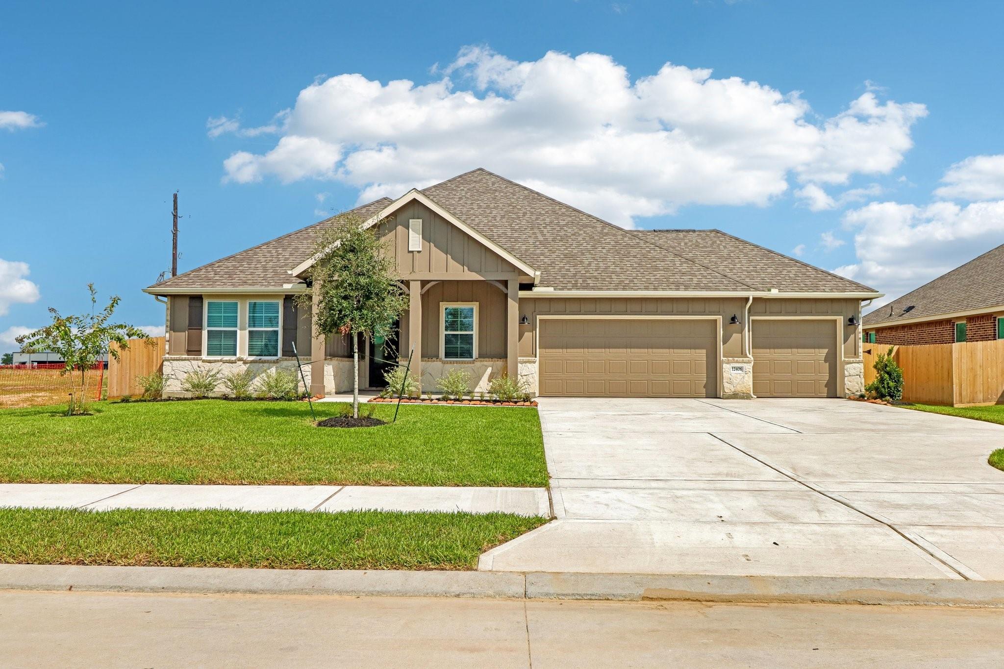 12406 Old Fashion Circle